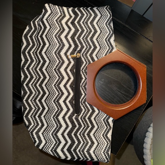 Vintage Chevron Satchel with Wooden Handle - Picture 2 of 5